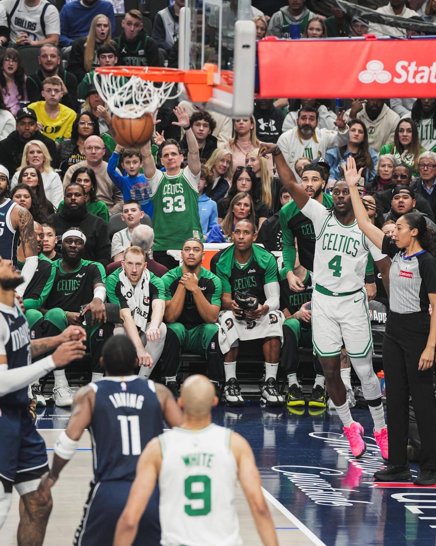 步行者惊艳全场，独行侠助攻爆棚，米切尔逆转取胜！-多米体育官网登录